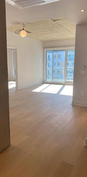 2 CH - 1 SDB - Montreal - $2,120 /mo - Photo 1