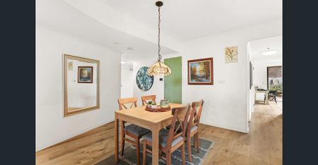 Furnished 2 bedroom with Garage - Photo 3