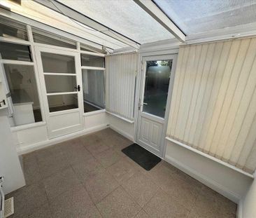 2 bedroom bungalow to rent - Photo 2