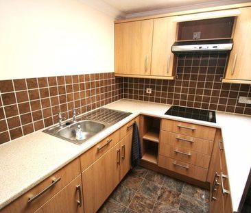 2 bedroom retirement property to rent - Photo 1