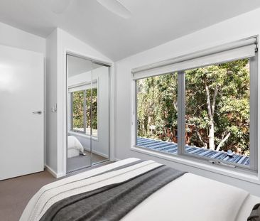 Two Floors, Two Carports, Too Good to Miss! - Photo 4