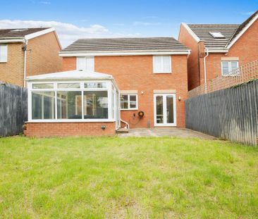 4 bedroom detached house to rent - Photo 2