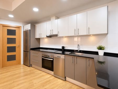 Apartamento moderno, amueblado con un dormitorio en la zona Foners, centro de Palma. - Photo 3