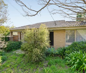 Move in to enjoy space, comfort and convenience - Photo 3