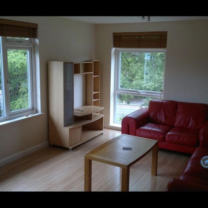 3 bedroom flat to rent - Photo 1