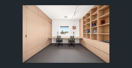 FULLY FURNISHED BEACHFRONT PENTHOUSE WITH ICONIC HARBOUR VIEWS - Photo 3