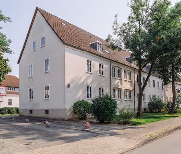 Zentrale Dachgeschosswohnung // DG rechts - Photo 2