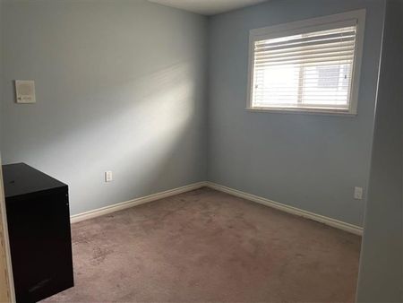 $3,700 / 3br – 1652ft2 – 3 BR on Main floor of house in Queensborough (New West) - Photo 3