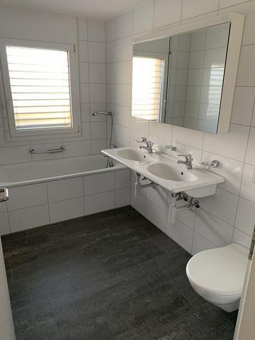 Moderne, lichtdurchflutete Wohnung sucht neue Bewohner! - Photo 2