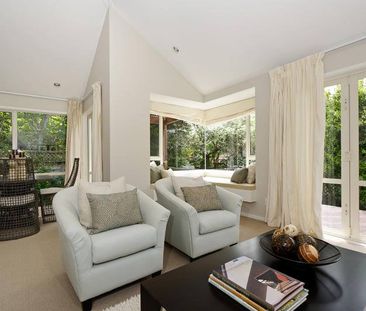 Sunny & Spacious Meadowbank Home - Photo 1