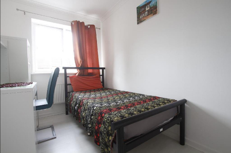 2 bedroom terraced house to rent - Photo 5