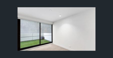 Light-filled apartment in the heart of South Yarra - Photo 4