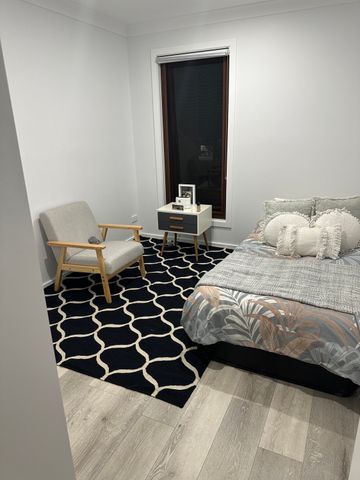 Sunshine West - Photo 4