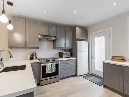 For Lease - 1047 Davenport Road Unit# Main, Toronto, Ontario - Photo 4