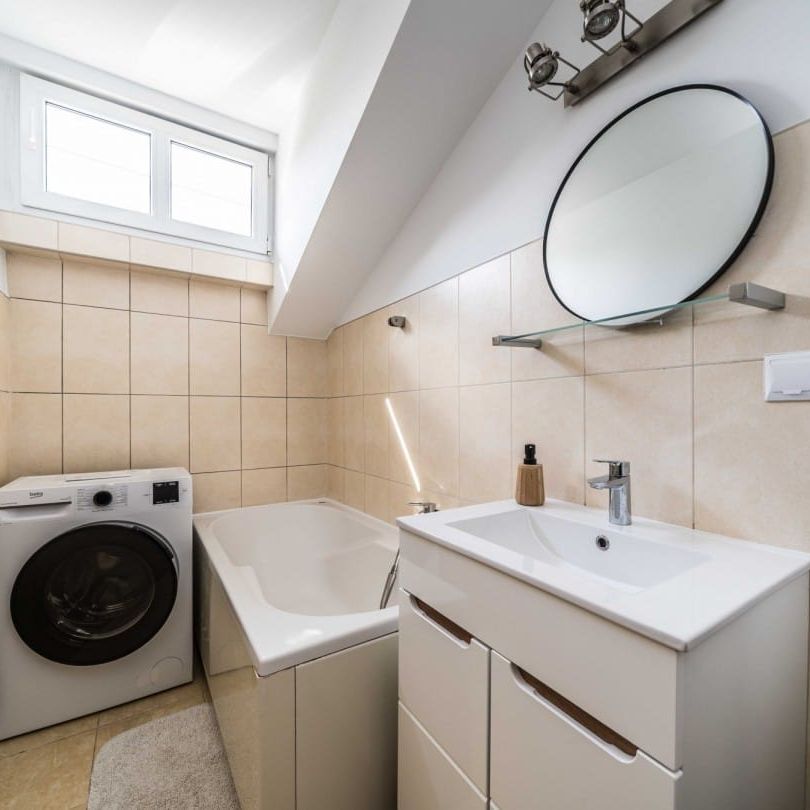 Duża kawalerka na Sołaczu 38 m² - Photo 1