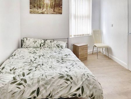 2 bedroom flat to rent - Photo 3