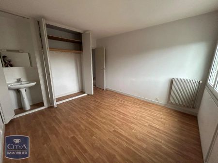 Appartement à louer 5 pièces 116.06m² - Photo 2