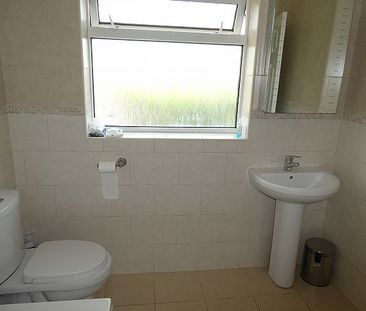 7, Sussex Close - Photo 6