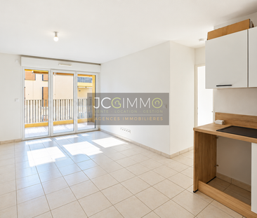 Location Appartement 1 pièce 38m² SOLLIES PONT 83210 - Photo 2