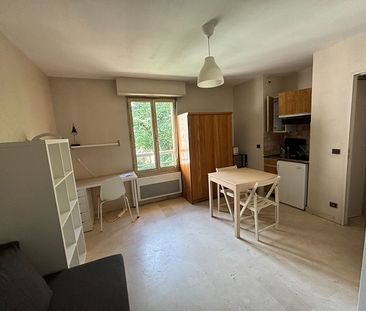 A LOUER - AIX EN PROVENCE - STUDIO MEUBLE EN CENTRE VILLE AVEC CAVE - Photo 5
