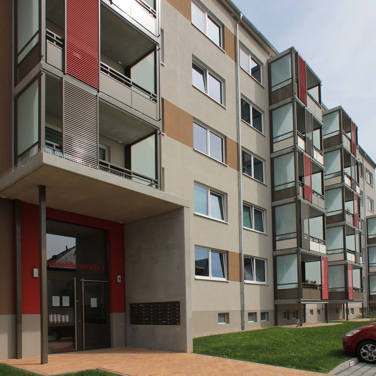 Große 4-Raum-Wohnung mit bodengleicher Dusche, Wanne und Balkon! - Photo 1