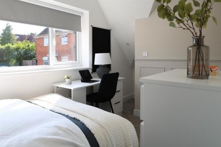 1 bedroom semi-detached house to rent - Photo 4