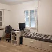 Moderne 3,5-Zimmer-Wohnung in zentraler Lage - Photo 1