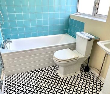 3 bedroom semi-detached house to rent - Photo 6