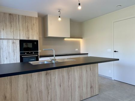 Nieuwbouwwoning in rustige woonwijk - Photo 4