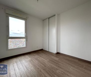 Location Appartement 3 pièces 66m² VAULX EN VELIN 69120 - Photo 3