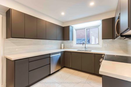 For Lease - 49 Harringay Crescent, Toronto, Ontario - Photo 3