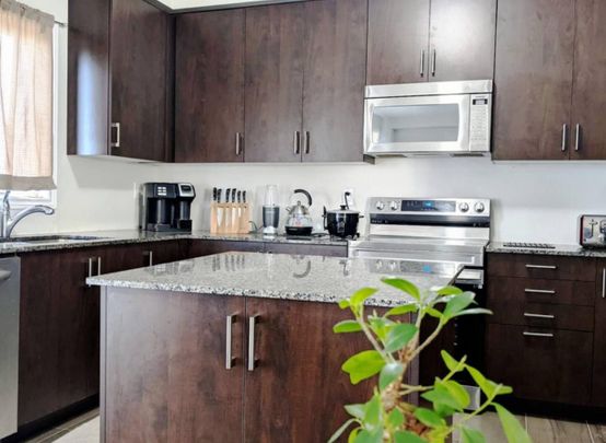 For Lease - 295 Midland Place, Welland, Ontario - Photo 1