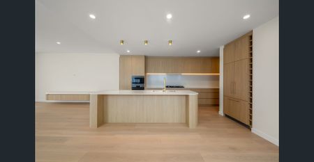 Architecturally designed Family home. North facing yard with private pool - Photo 3