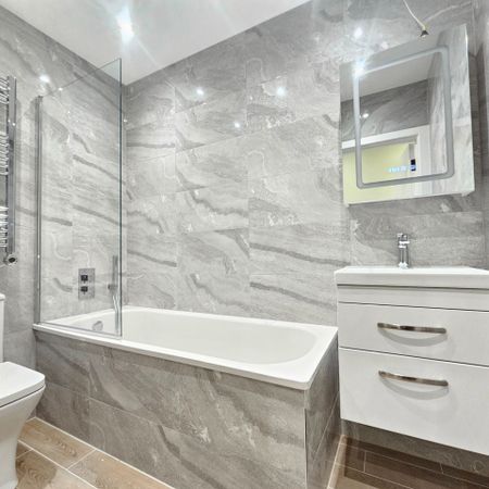 1 Bed Flat, Spur Road, N15 - Photo 4