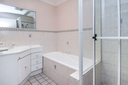 Lovely Homely Villa - Photo 5