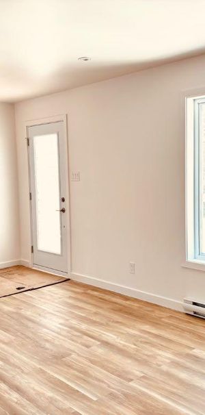 🏡 À louer – Rez de chaussée de duplex à Saint-Donat 🌲 - Photo 1
