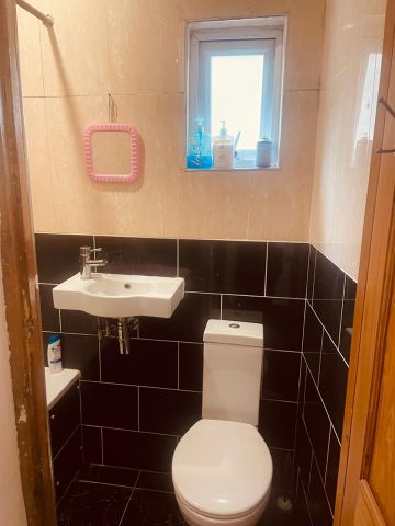 Room in a Shared House, St. Margarets Road, N17 - Photo 3