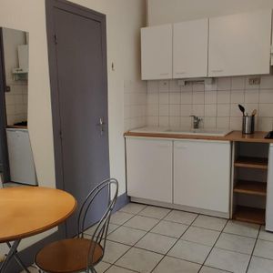 Location Appartement 1 pièce 22m² GRENOBLE 38000 - Photo 2