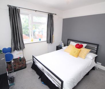 3 bedroom terraced house to rent - Photo 5