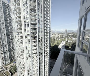 Beautiful and Spacious Two Bedroom in Surrey Central with Exception... - Photo 6