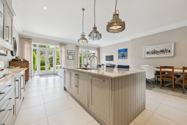 4 bedroom house to rent - Photo 1