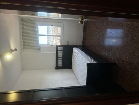 Piso de alquiler en Carrer del Doctor Bové, 96, El Carmel - Photo 2