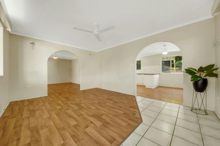 Family Living in a Quiet Cul-de-Sac - Photo 3