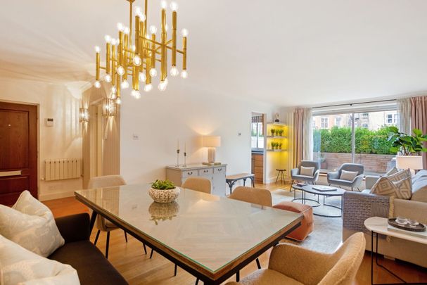 2 Bed Flat, Beatrix House, SW5 - Photo 1