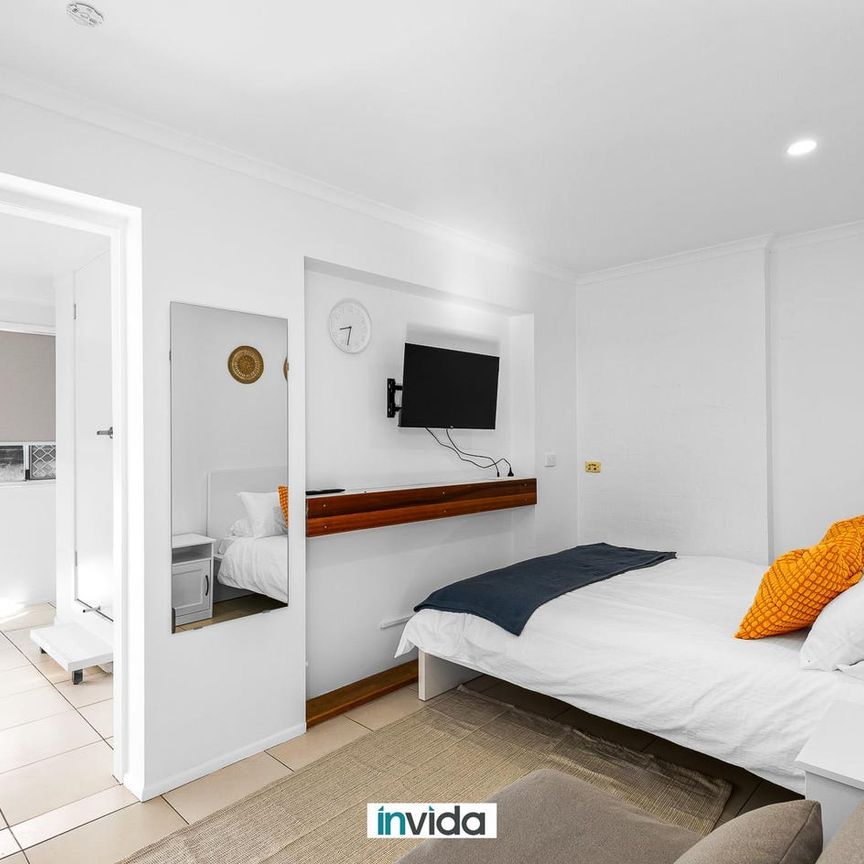 Modern Co-Living House I Private Ensuite Room I Fully Furnished I All Bills Included I $400/week I Single Occupancy Only - Photo 1