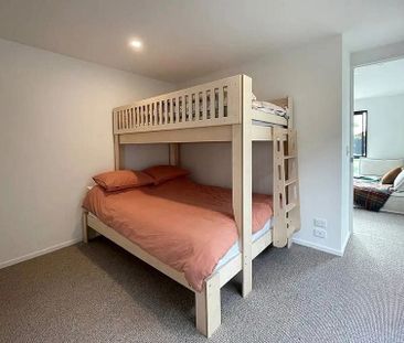 Sunny One-Bedroom Unit with Heat Pump & Parking - Photo 1