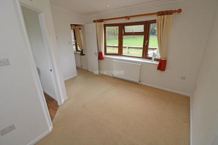 2 bedroom detached house to rent - Photo 3