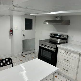 Basement unit for rent - Photo 4