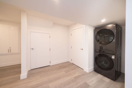 For Lease - 296 Sixteen Mile Drive Unit# Basement, Oakville, Ontario - Photo 3