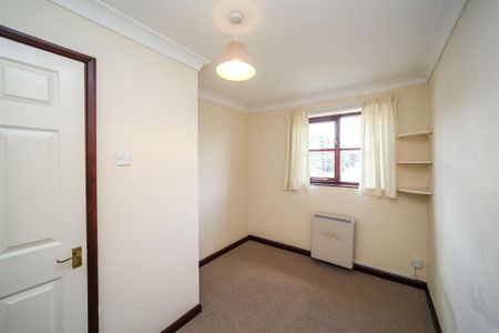 Falcon Way, Bury St. Edmunds, Beck Row - Photo 4